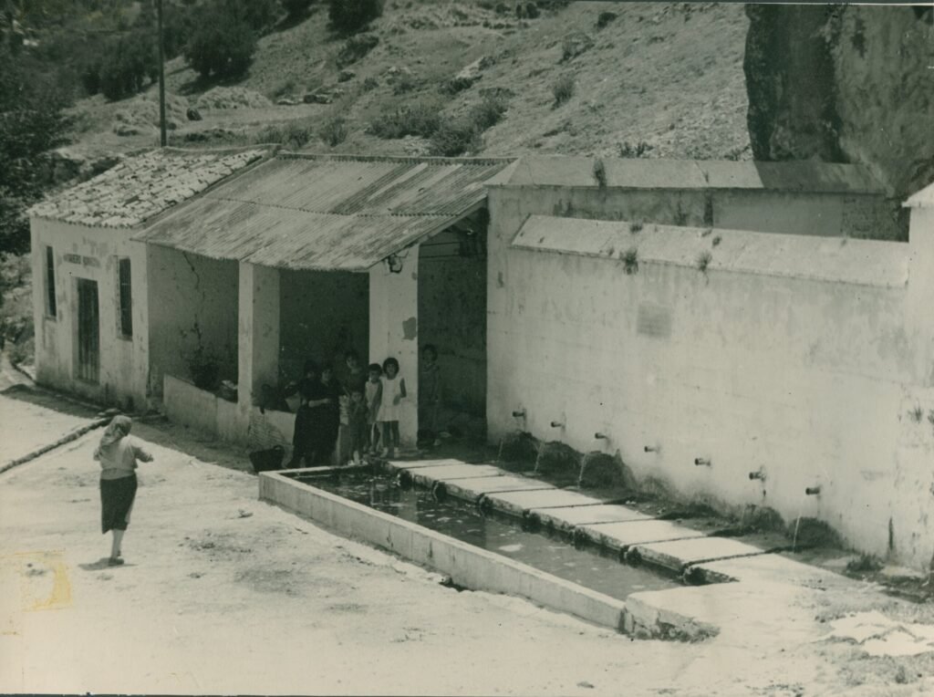 Siete Canos mujeres ninas anos 70 1